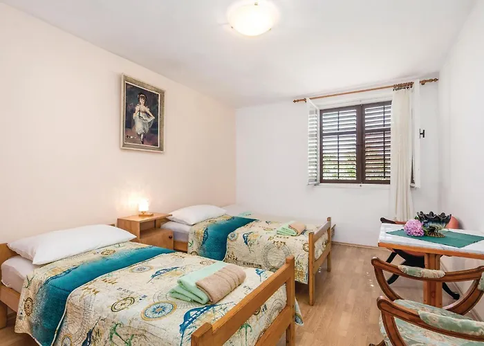 3 Bedroom Lovely In Ловран
