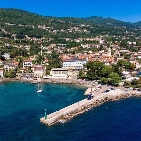 3 Bedroom Lovely In Lovran